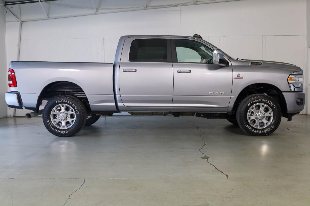 RAM 2500 Laramie 4x4 Crew Cab 6'4" Box 2024