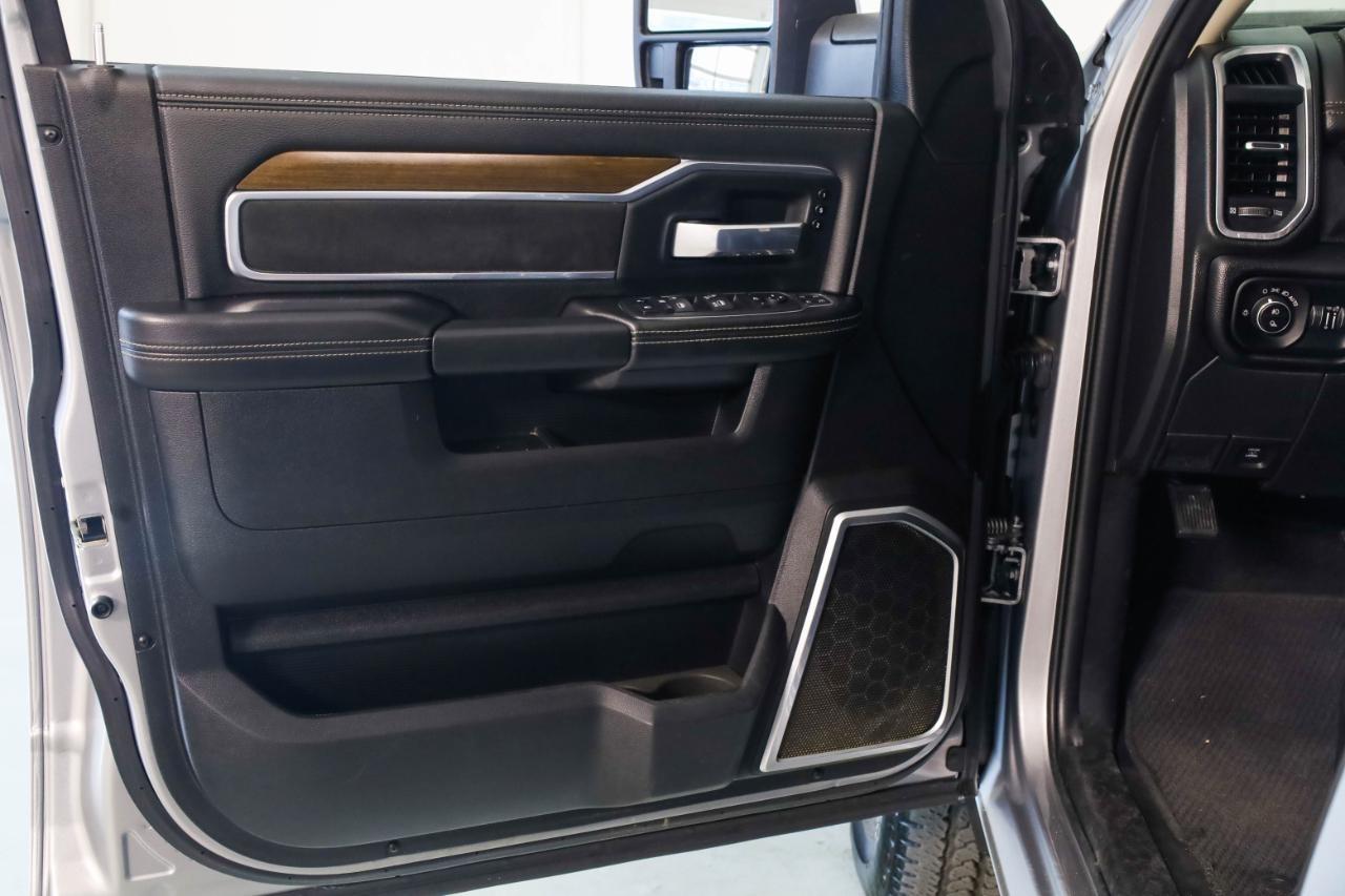 RAM 2500 Laramie 4x4 Crew Cab 6'4" Box 2024