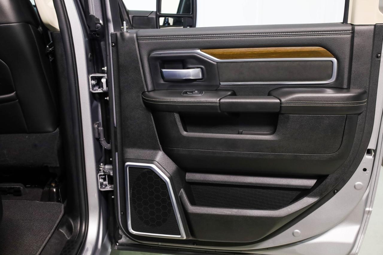 RAM 2500 Laramie 4x4 Crew Cab 6'4" Box 2024