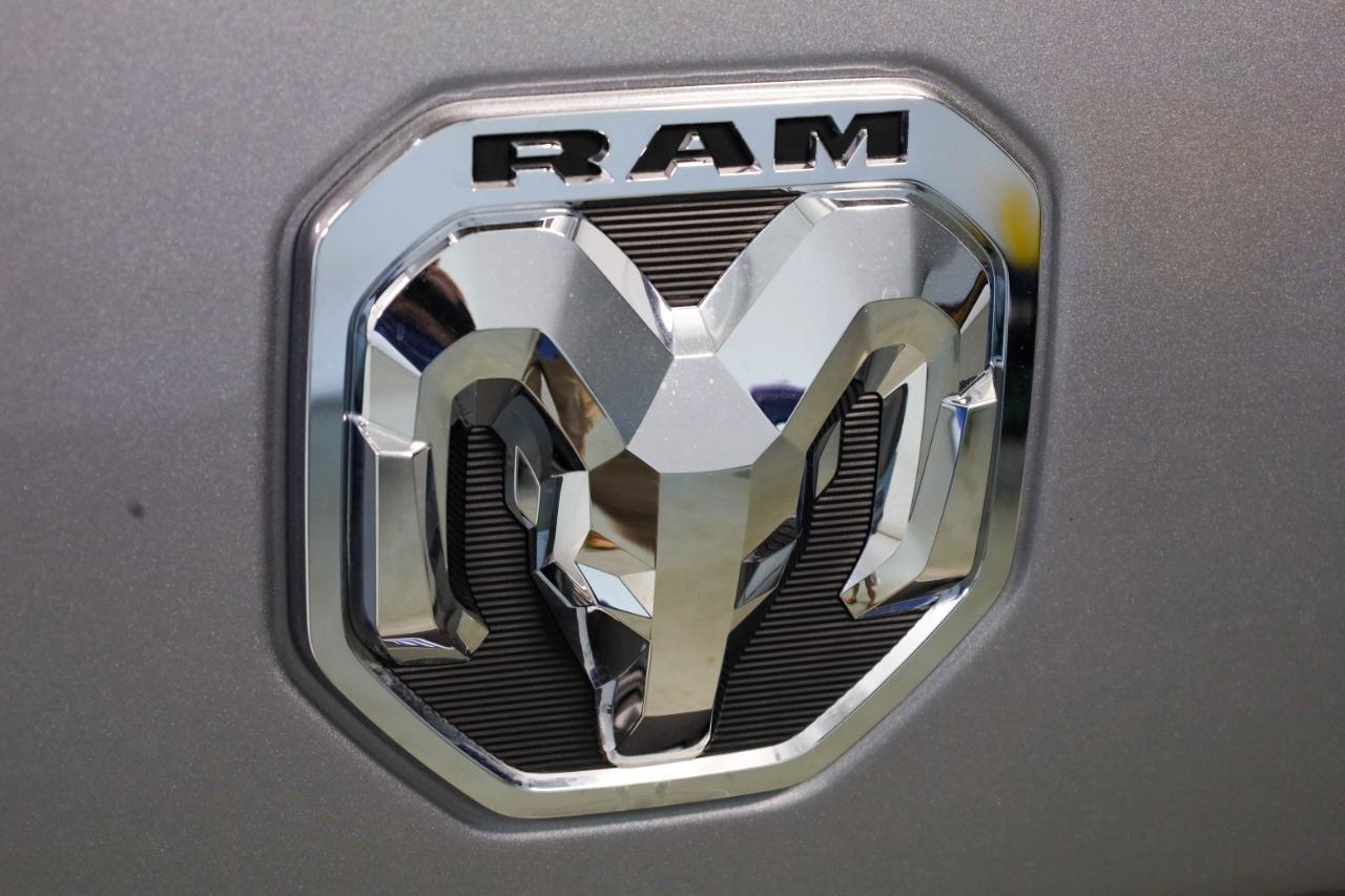 RAM 2500 Laramie 4x4 Crew Cab 6'4" Box 2024