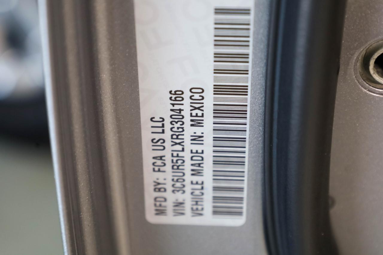 RAM 2500 Laramie 4x4 Crew Cab 6'4" Box 2024