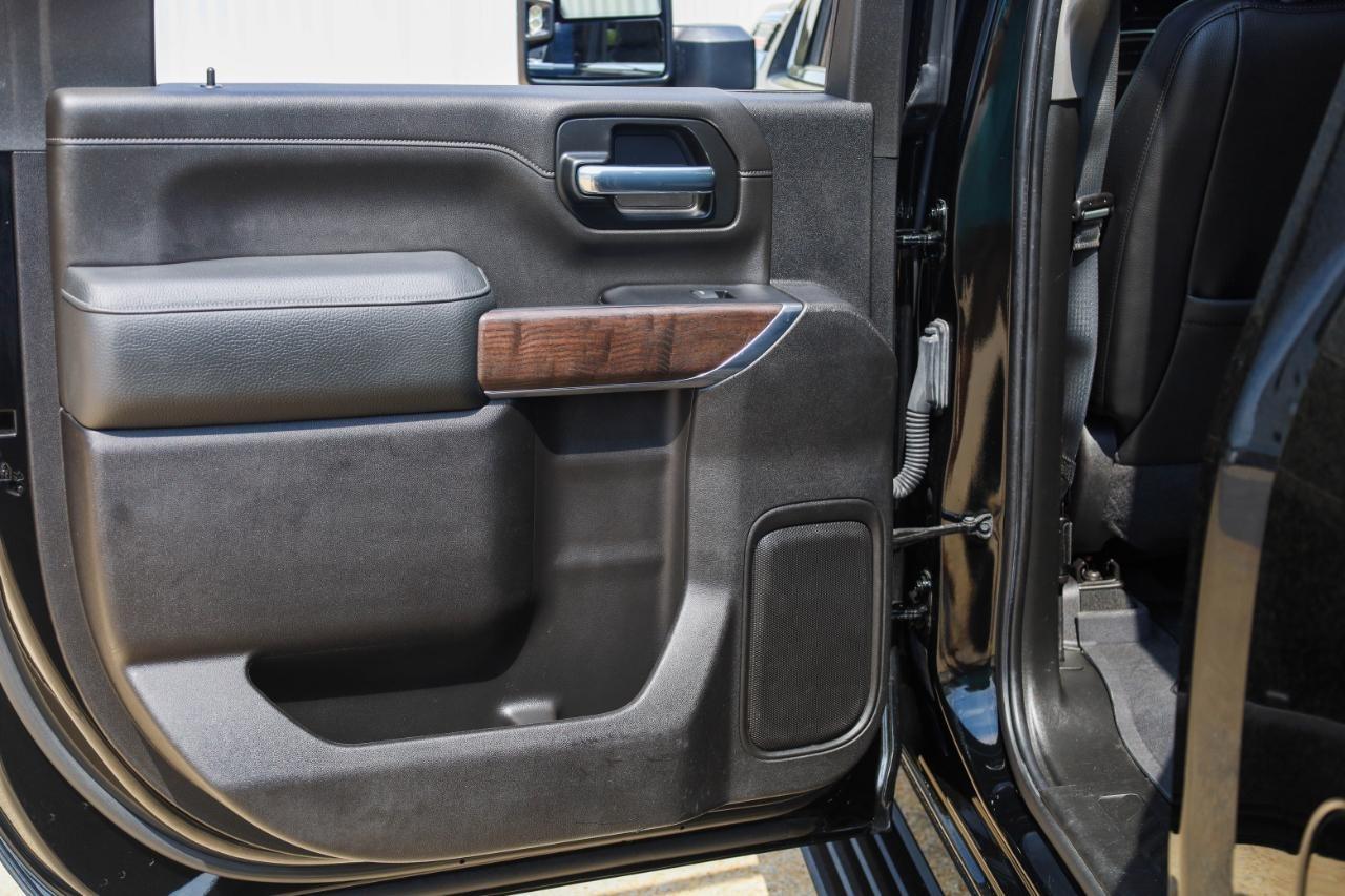 GMC Sierra 3500HD 4WD Crew Cab 172" Denali 2022