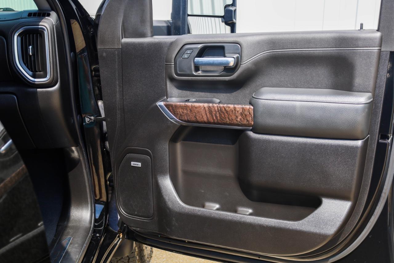 GMC Sierra 3500HD 4WD Crew Cab 172" Denali 2022