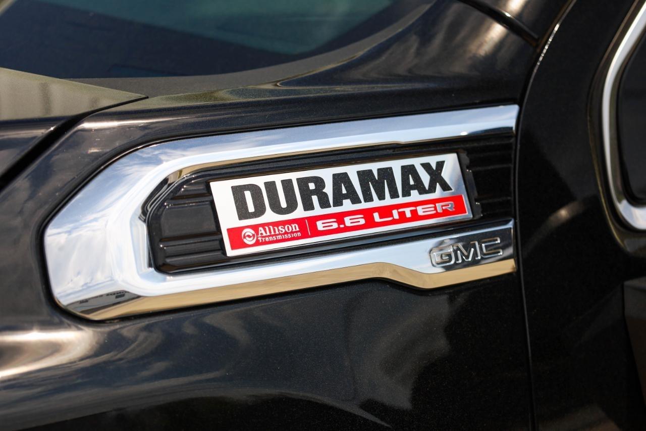 GMC Sierra 3500HD 4WD Crew Cab 172" Denali 2022