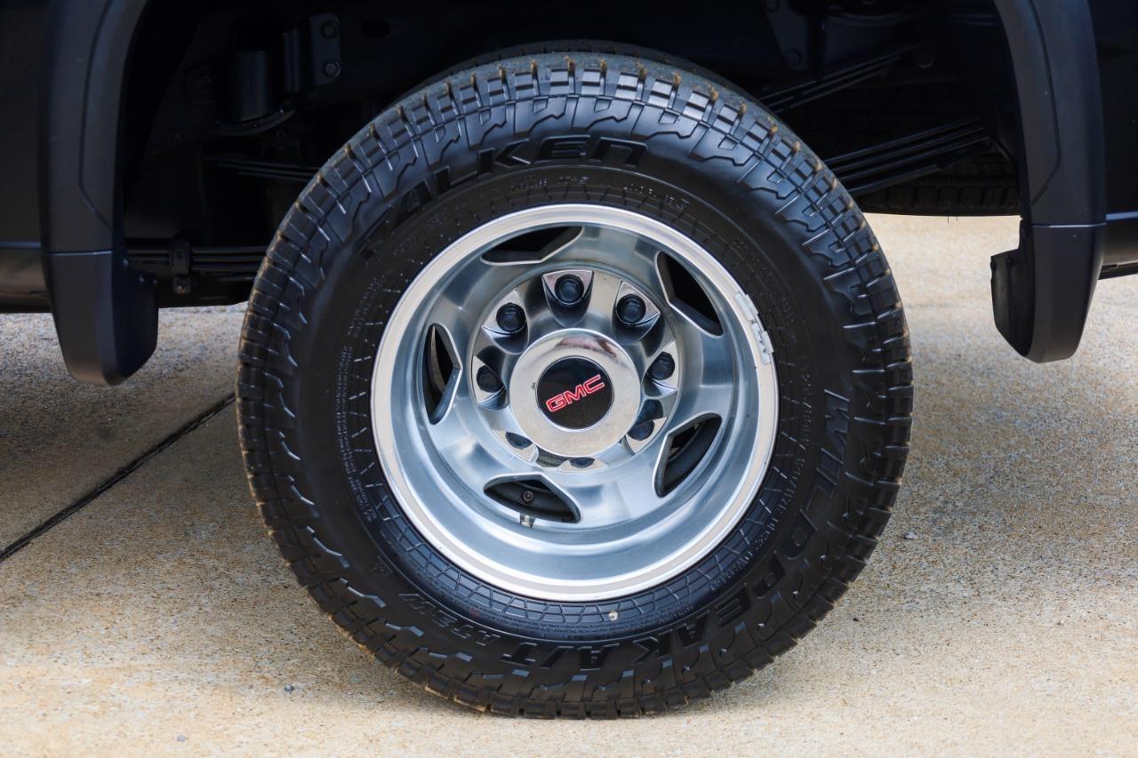 GMC Sierra 3500HD 4WD Crew Cab 172" Denali 2022