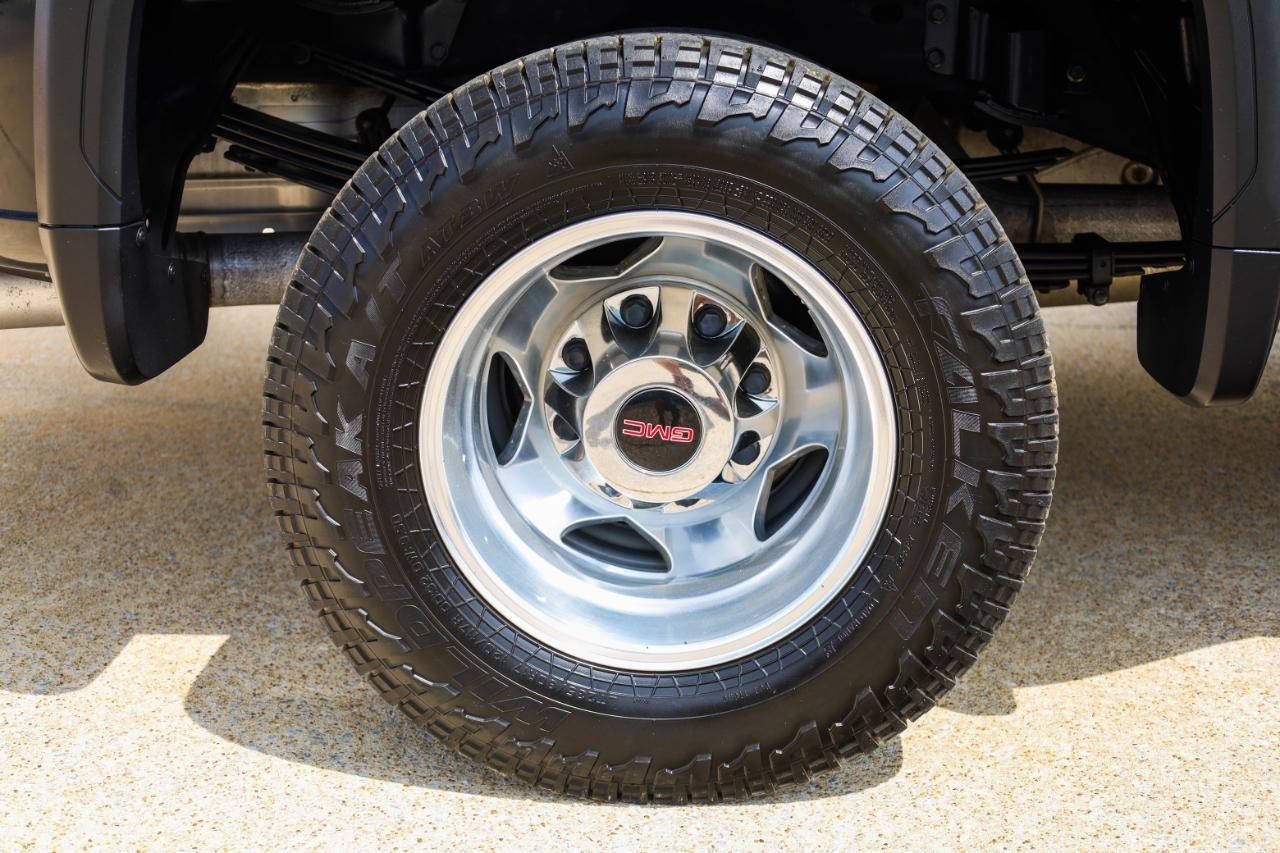 GMC Sierra 3500HD 4WD Crew Cab 172" Denali 2022