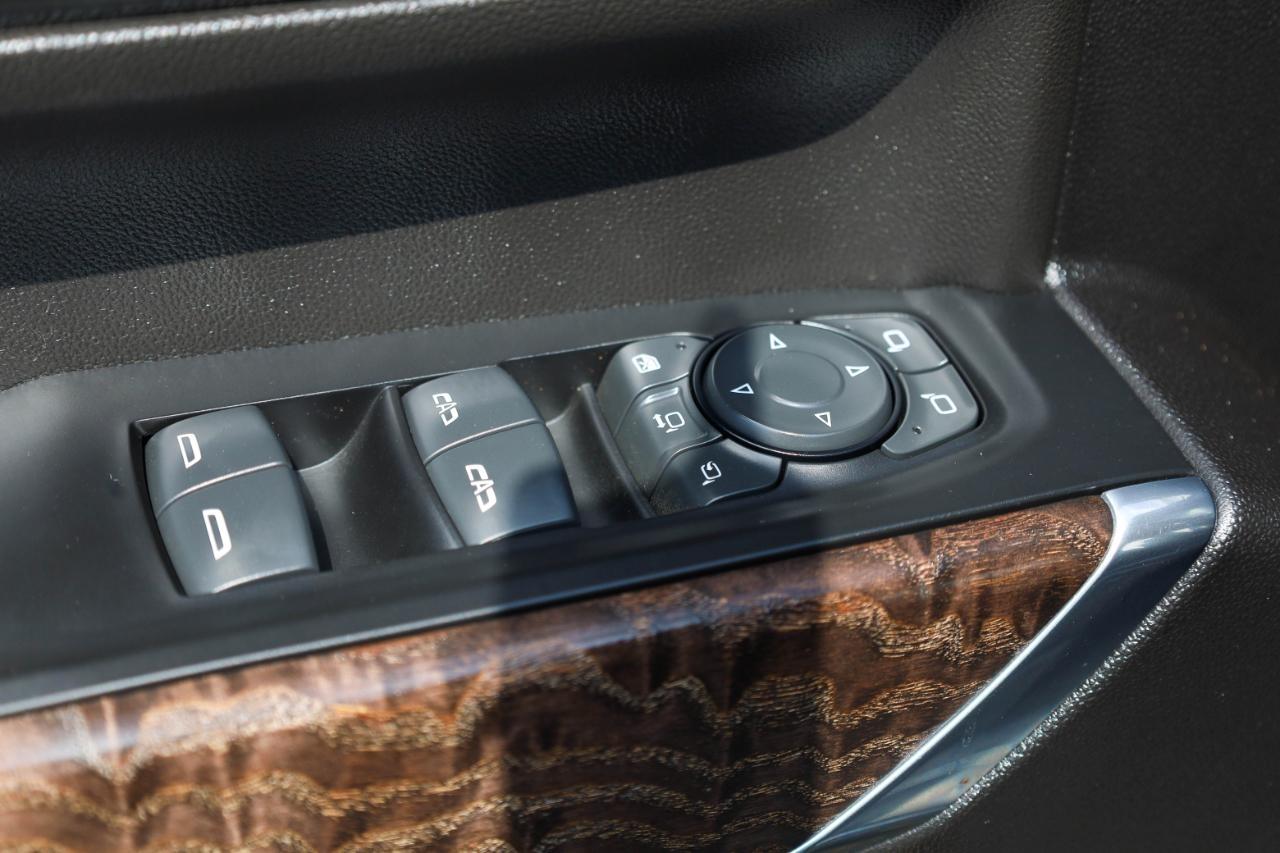 GMC Sierra 3500HD 4WD Crew Cab 172" Denali 2022