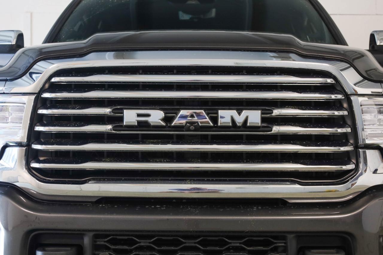 RAM 3500 Longhorn 4x4 Mega Cab 6'4" Box 2022