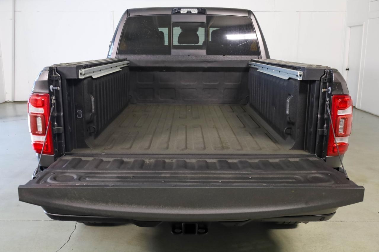 RAM 3500 Longhorn 4x4 Mega Cab 6'4" Box 2022