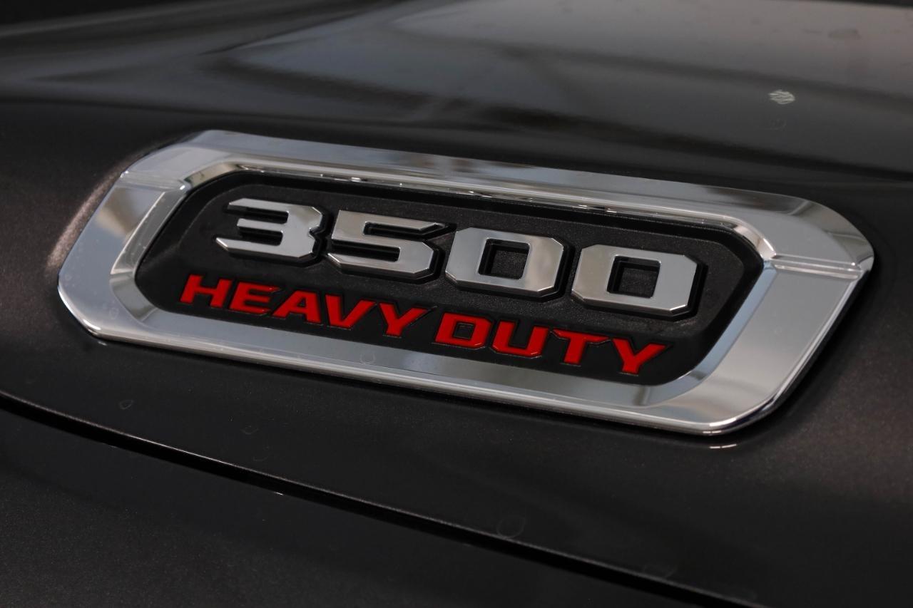 RAM 3500 Longhorn 4x4 Mega Cab 6'4" Box 2022