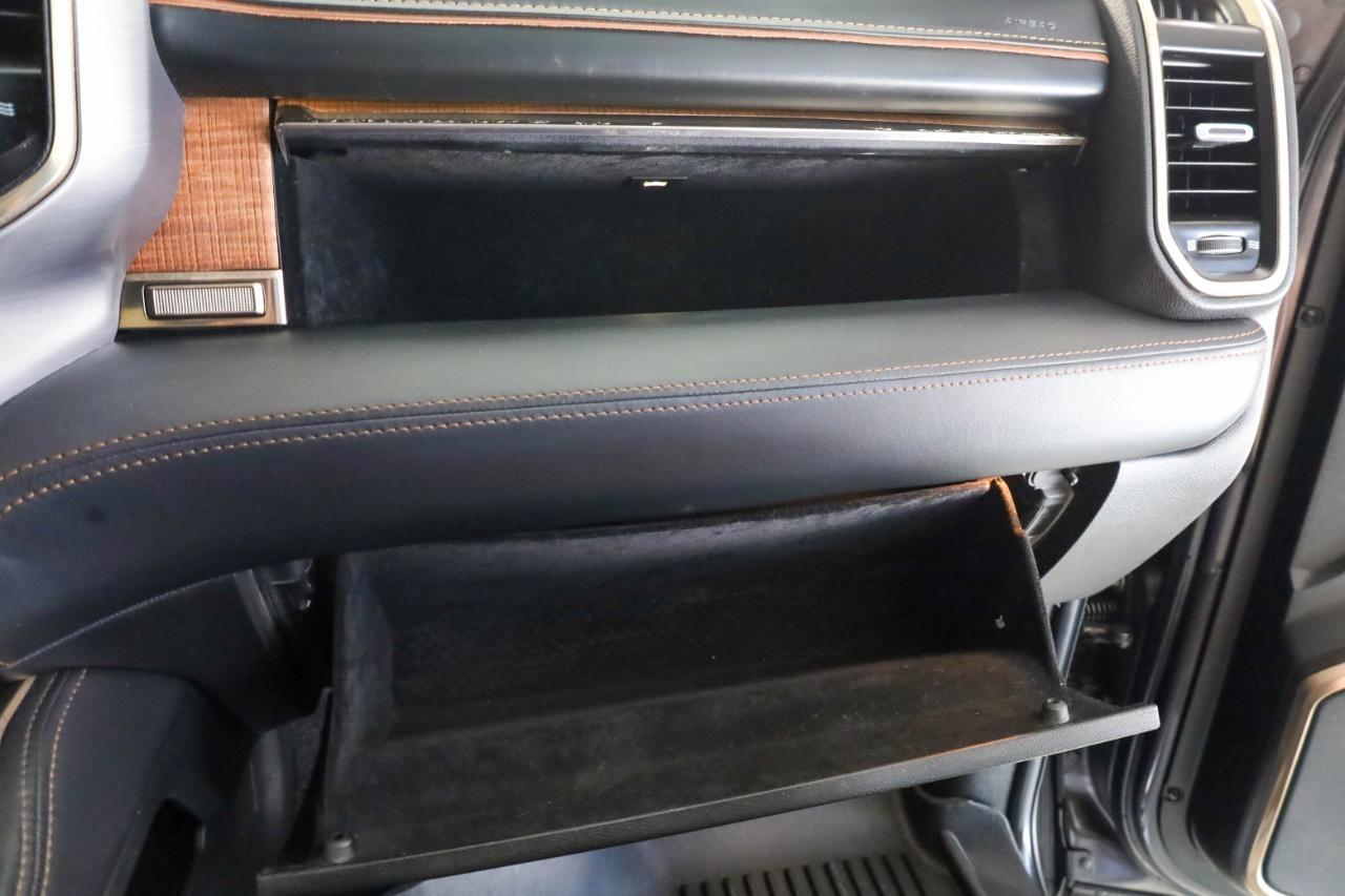 RAM 3500 Longhorn 4x4 Mega Cab 6'4" Box 2022