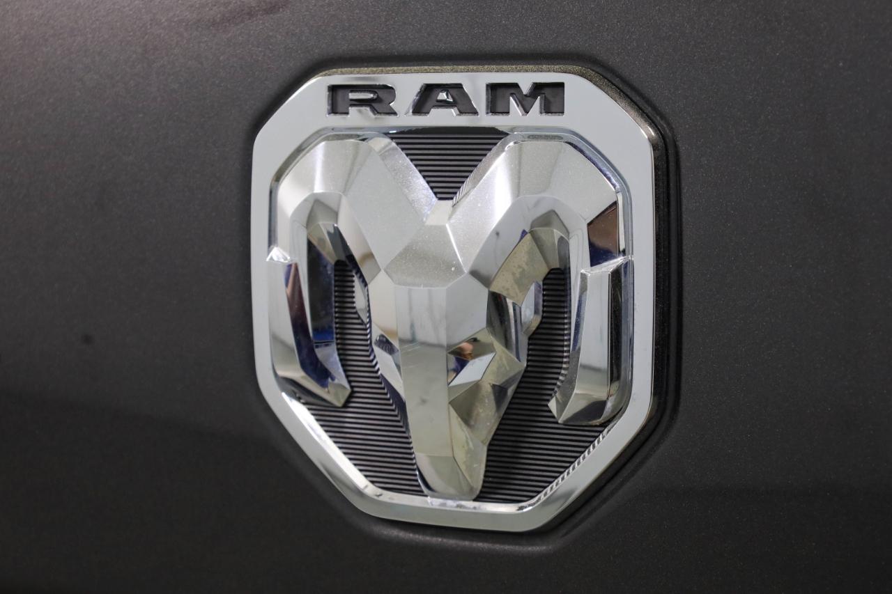 RAM 3500 Longhorn 4x4 Mega Cab 6'4" Box 2022