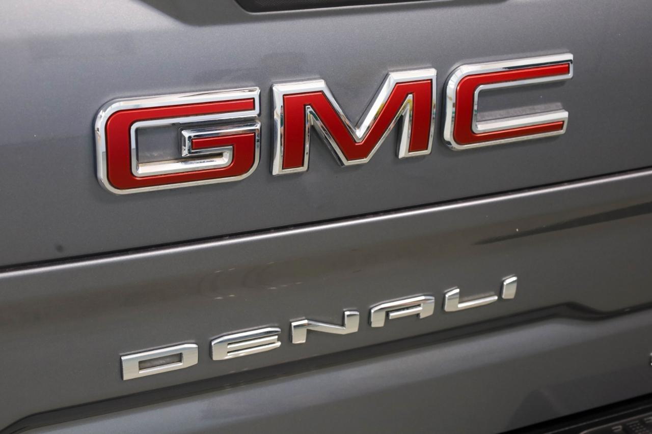 GMC Sierra 1500 4WD Crew Cab 147" Denali 2020
