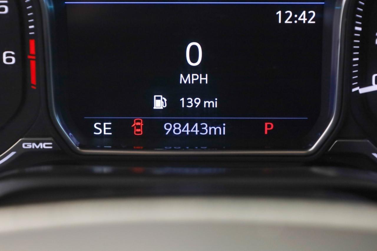 GMC Sierra 1500 4WD Crew Cab 147" Denali 2020