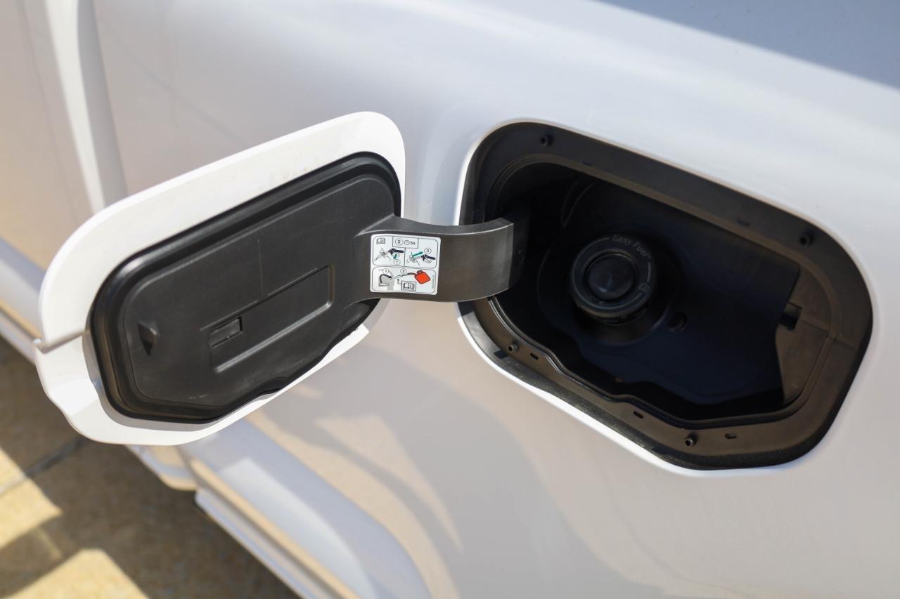 Ford F-150 Lariat 2WD SuperCab 8' Box 2022