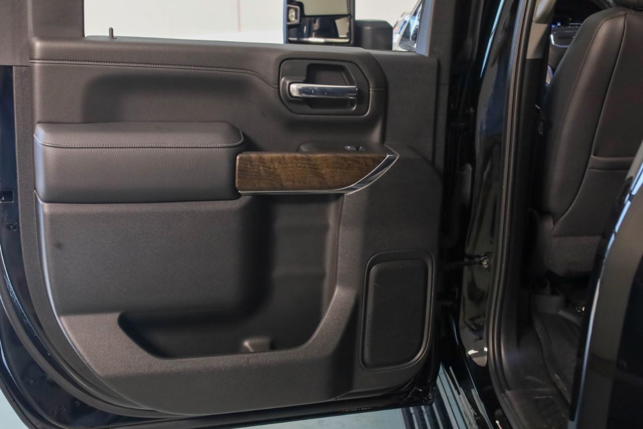 GMC Sierra 2500HD 4WD Crew Cab 159" Denali 2023