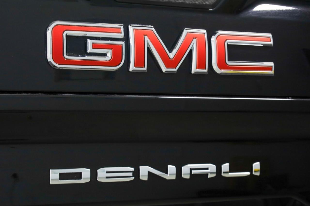 GMC Sierra 2500HD 4WD Crew Cab 159" Denali 2023
