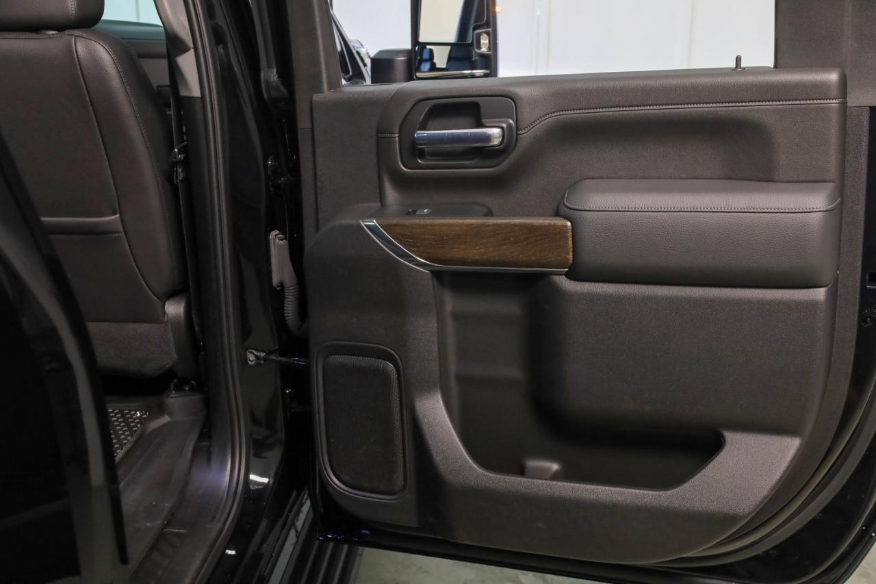 GMC Sierra 2500HD 4WD Crew Cab 159" Denali 2023