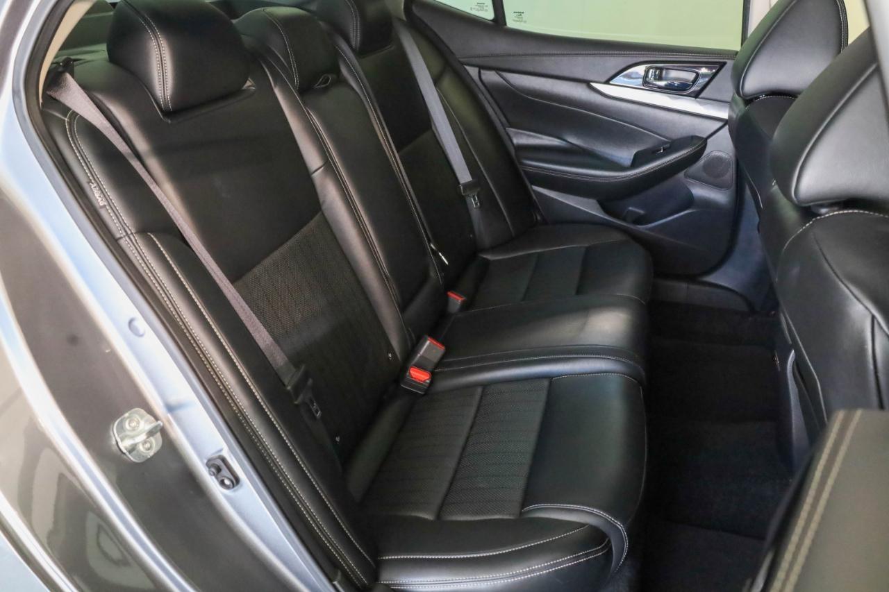 Nissan Maxima SV 3.5L 2020