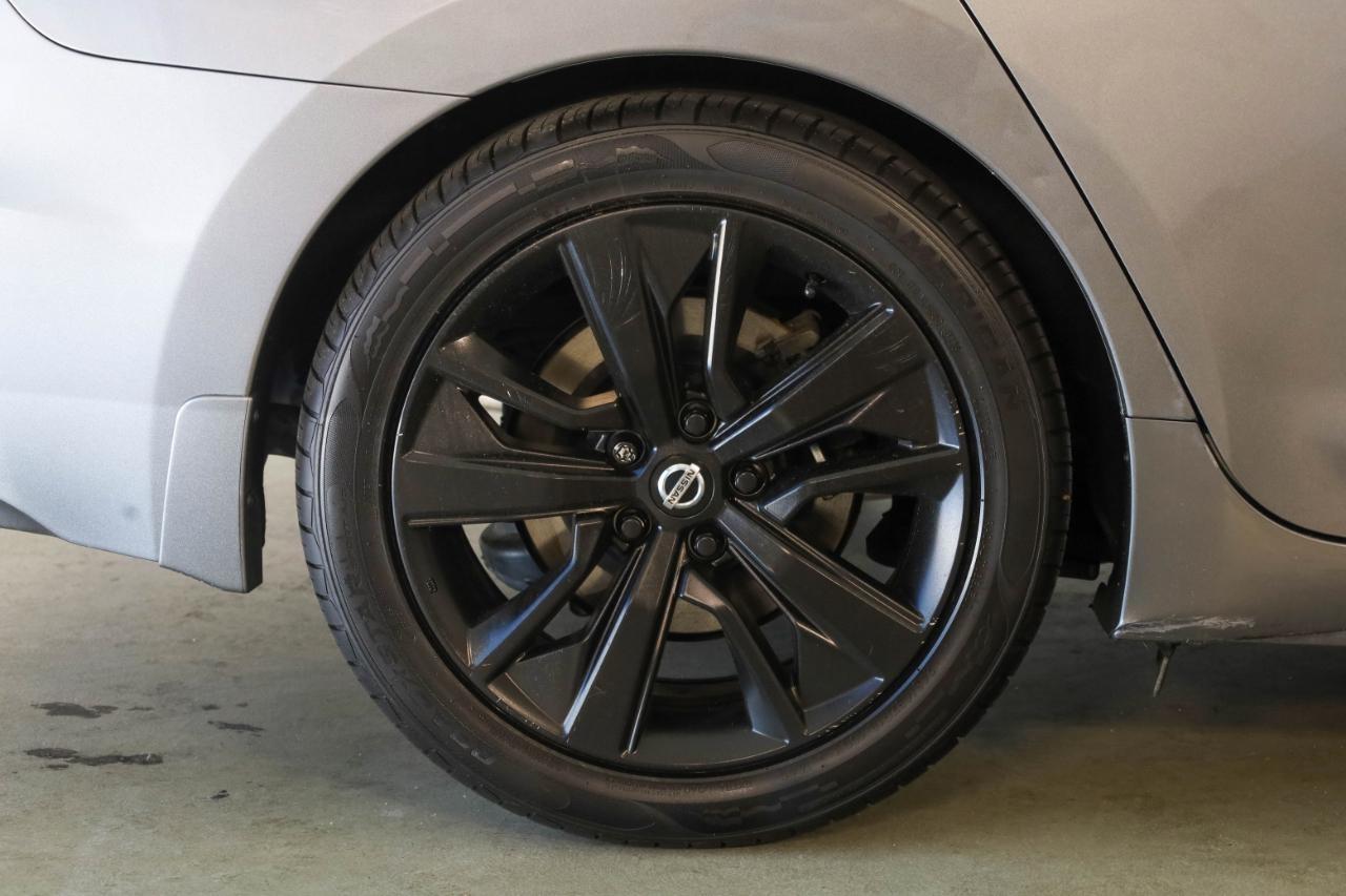 Nissan Maxima SV 3.5L 2020