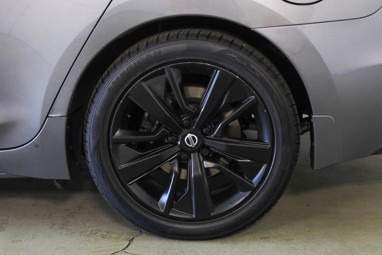 Nissan Maxima SV 3.5L 2020