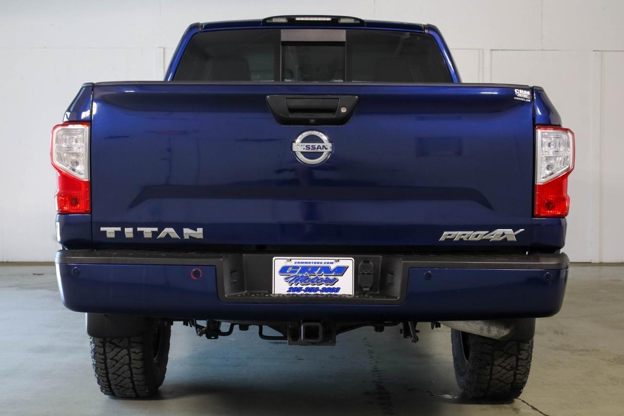 Nissan Titan 4x4 Crew Cab PRO-4X 2019