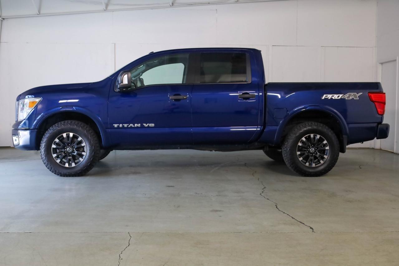 Nissan Titan 4x4 Crew Cab PRO-4X 2019