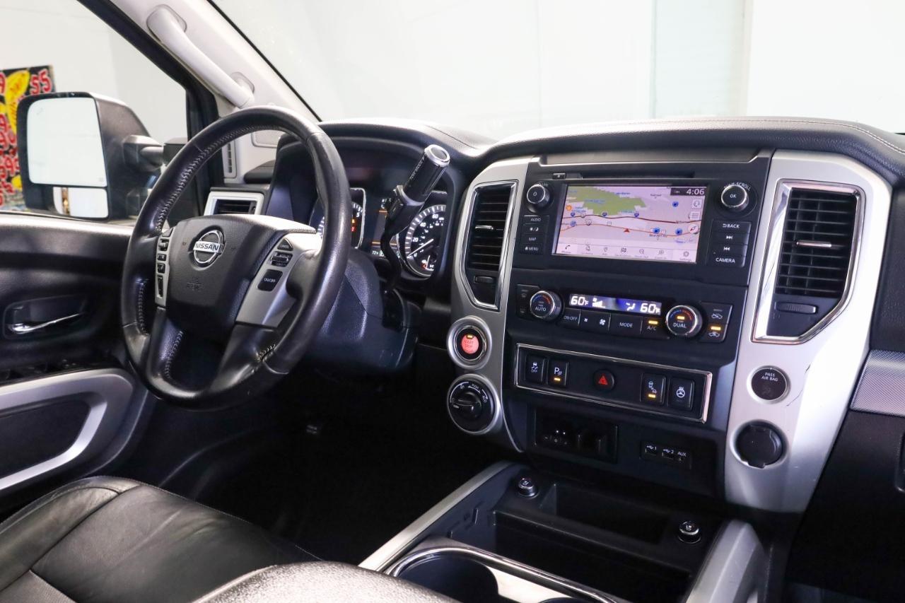 Nissan Titan 4x4 Crew Cab PRO-4X 2019