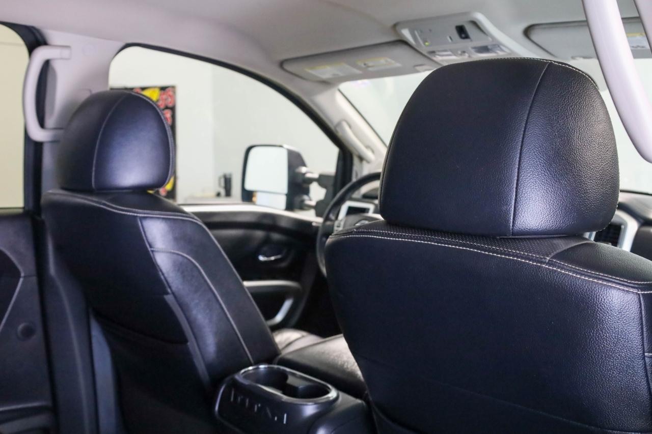 Nissan Titan 4x4 Crew Cab PRO-4X 2019