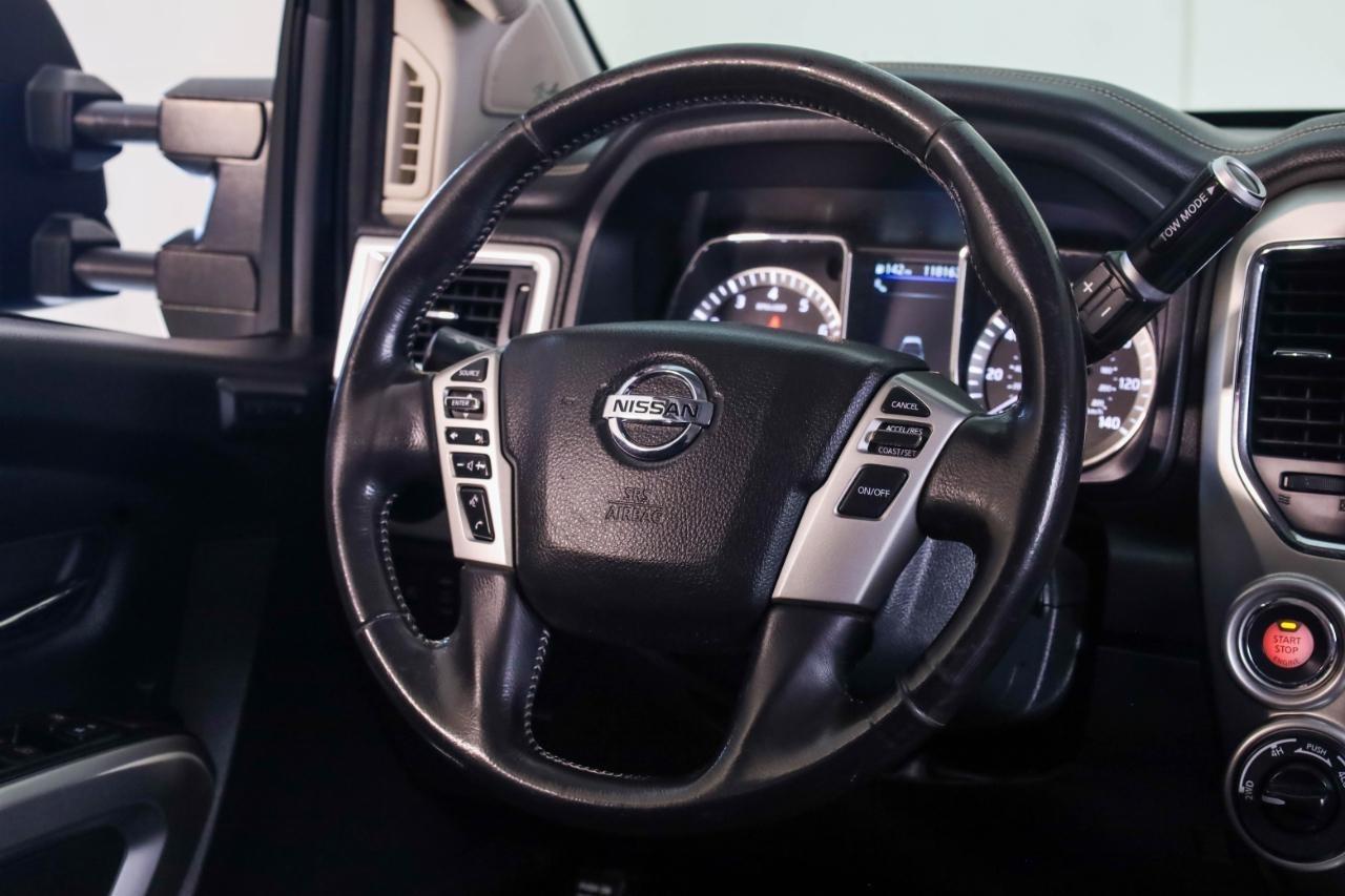 Nissan Titan 4x4 Crew Cab PRO-4X 2019
