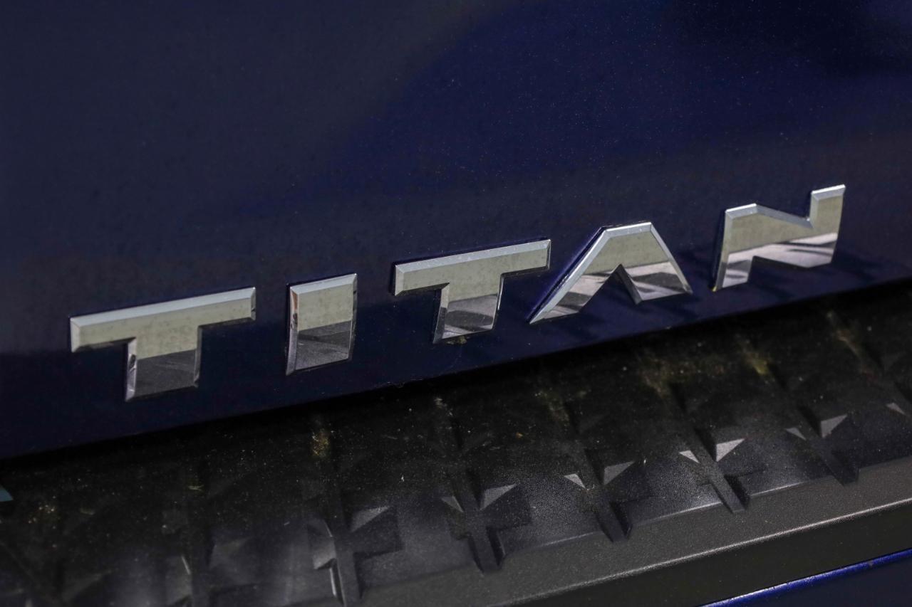 Nissan Titan 4x4 Crew Cab PRO-4X 2019