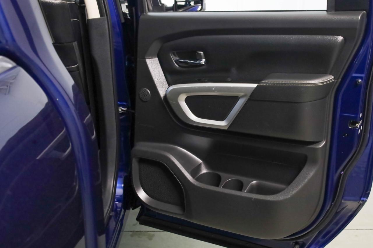 Nissan Titan 4x4 Crew Cab PRO-4X 2019