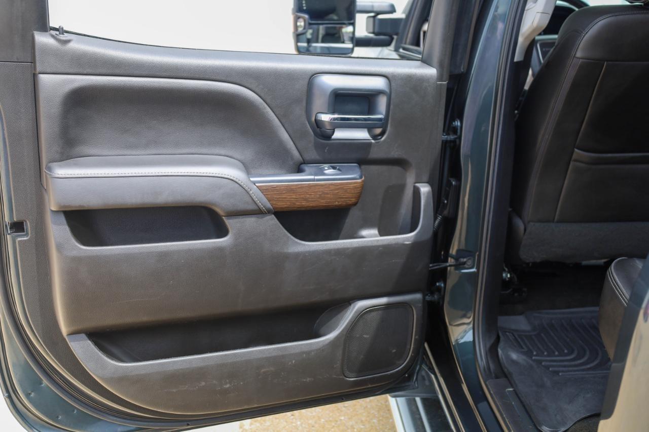 GMC Sierra 3500HD 4WD Crew Cab 167.7" Denali 2018