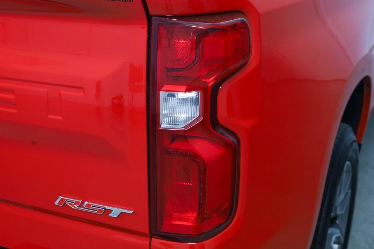 Chevrolet Silverado 1500 4WD Crew Cab 147" RST 2021