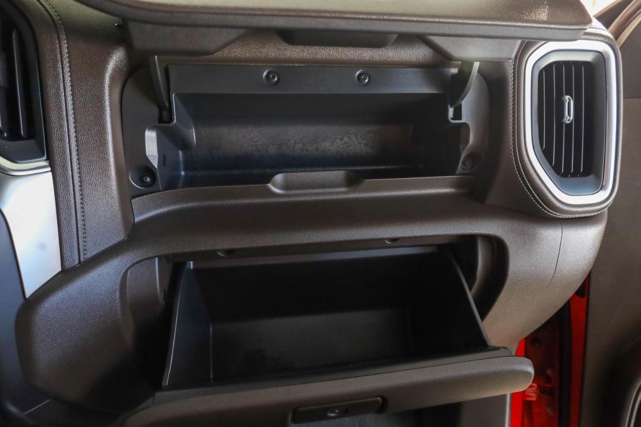 Chevrolet Silverado 1500 4WD Crew Cab 147" RST 2021