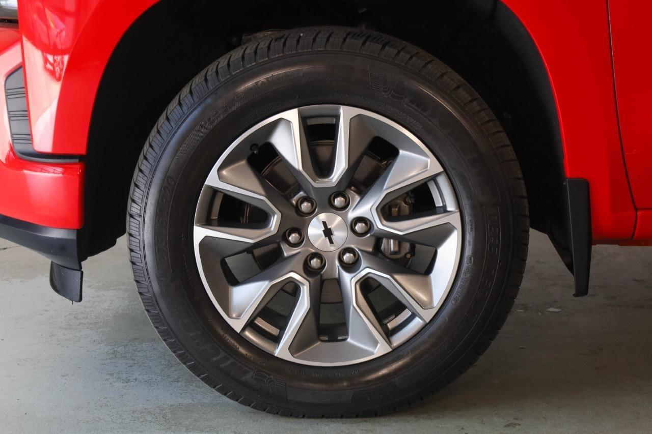 Chevrolet Silverado 1500 4WD Crew Cab 147" RST 2021