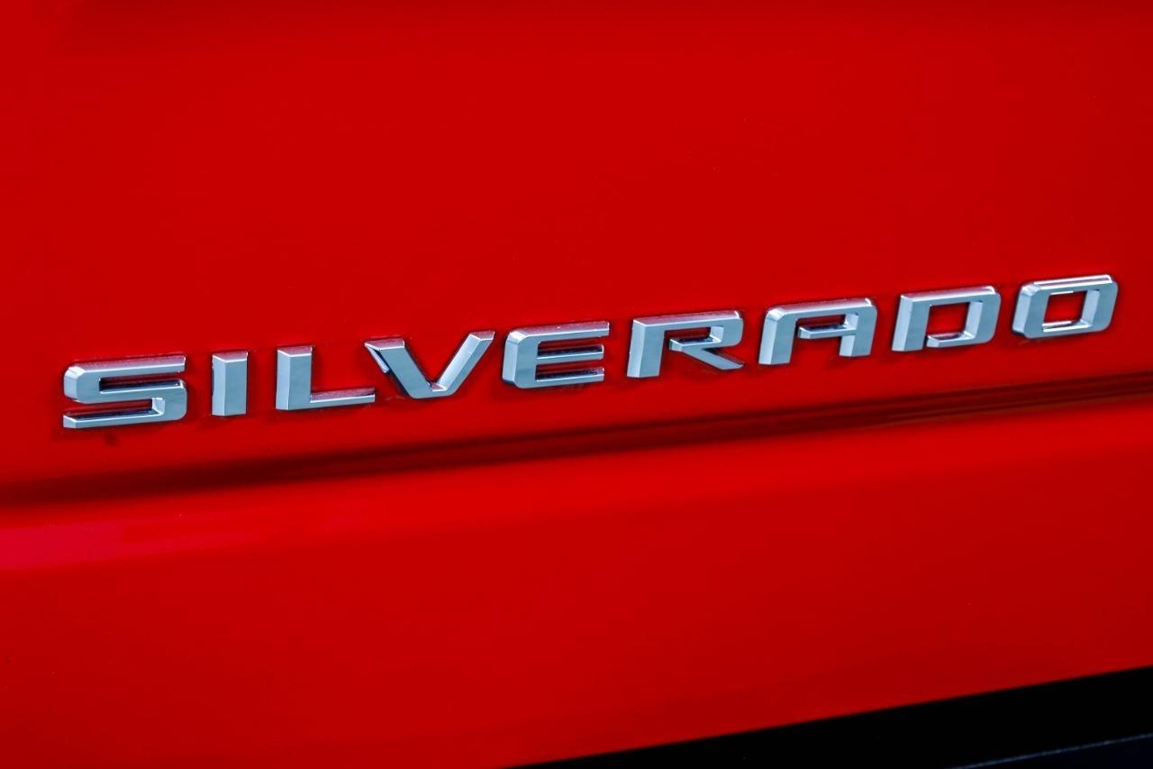 Chevrolet Silverado 1500 4WD Crew Cab 147" RST 2021