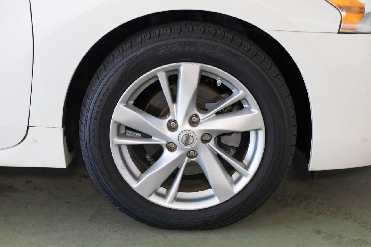 Nissan Altima 4dr Sdn I4 2.5 SV 2014