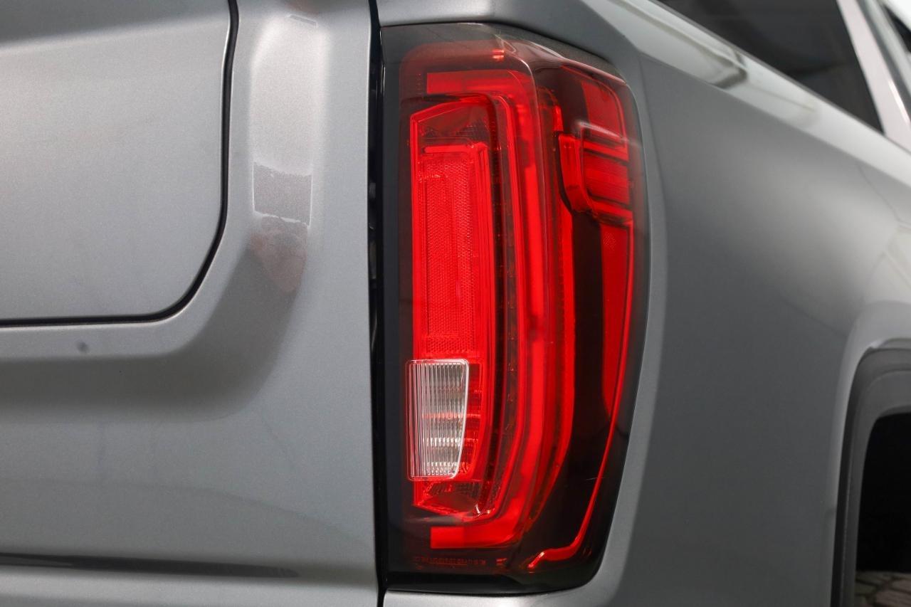 GMC Sierra 1500 4WD Crew Cab 147" AT4 2020