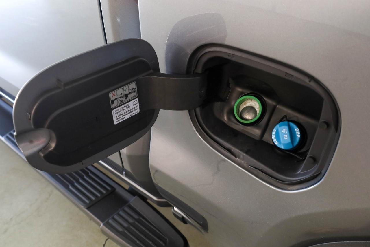 GMC Sierra 1500 4WD Crew Cab 147" AT4 2020