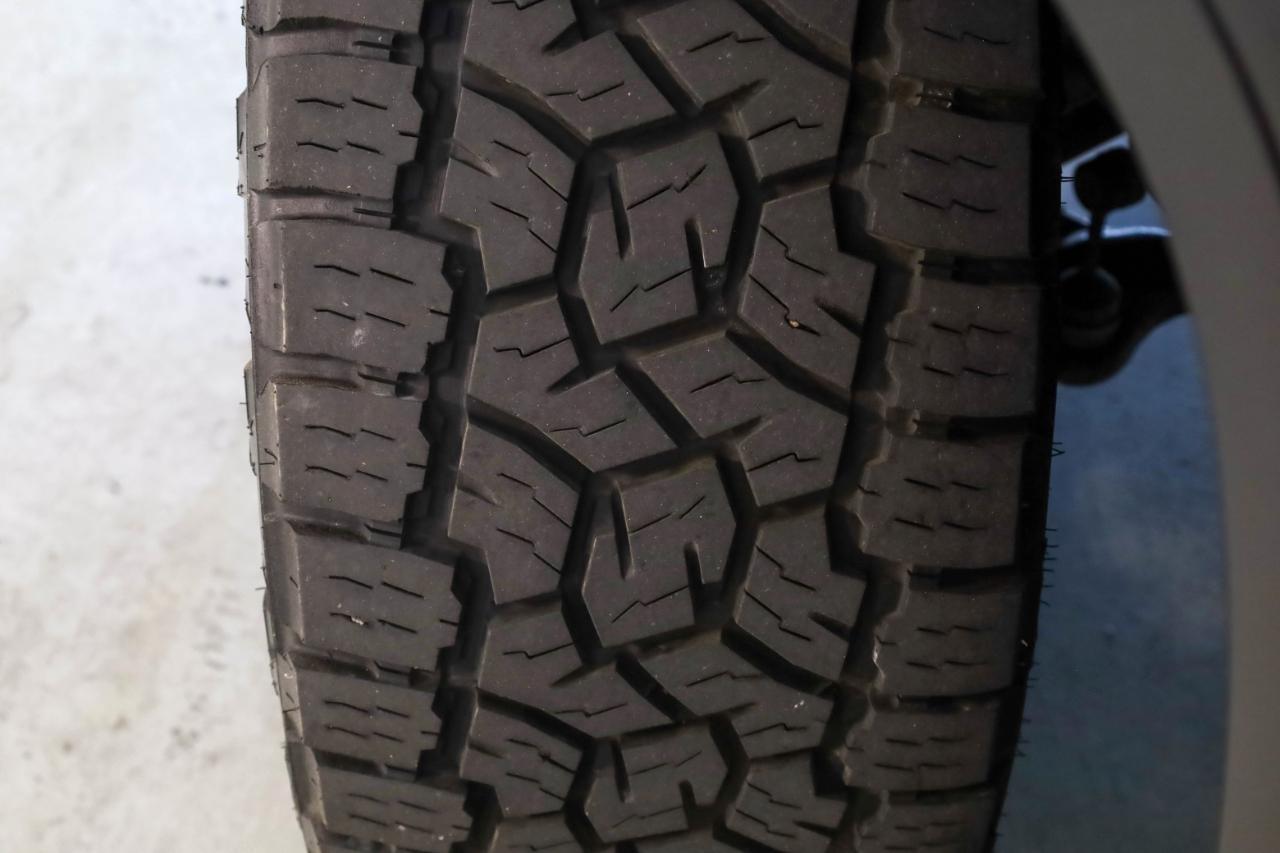 GMC Sierra 1500 4WD Crew Cab 147" AT4 2020