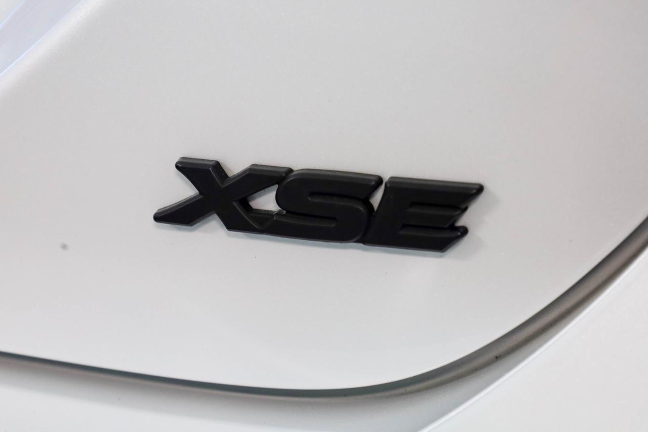 Toyota Camry XSE Auto (Natl) 2021