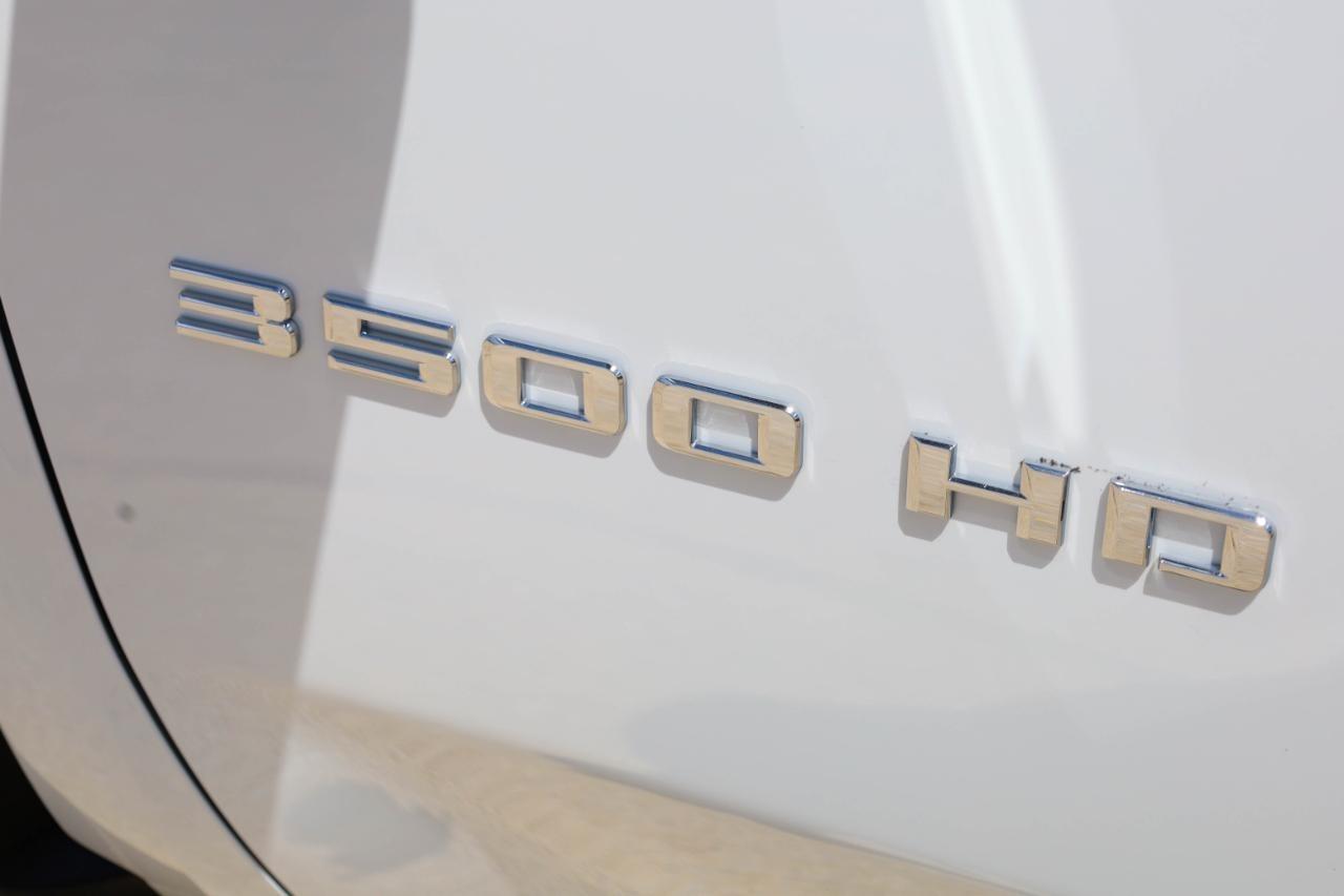 Chevrolet Silverado 3500HD 2WD Reg Cab 142" LT 2022