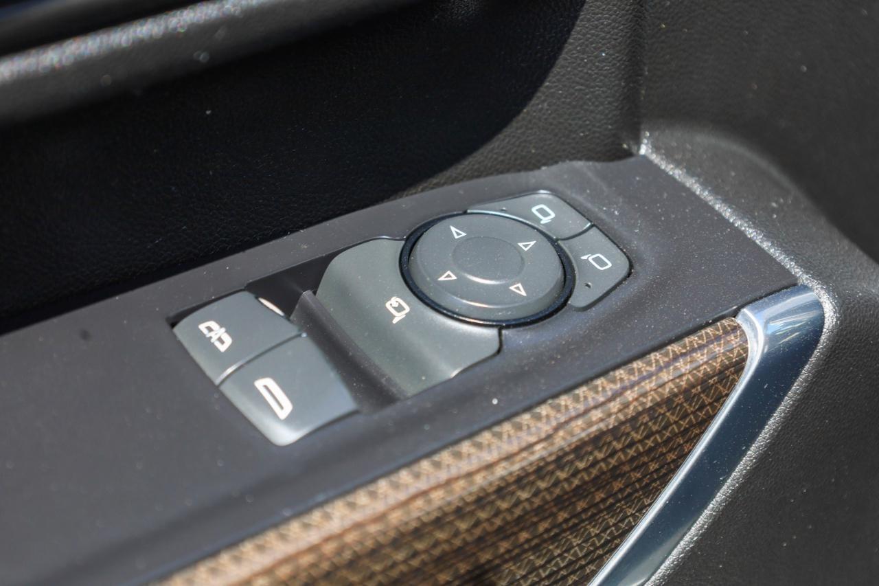 Chevrolet Silverado 3500HD 2WD Reg Cab 142" LT 2022