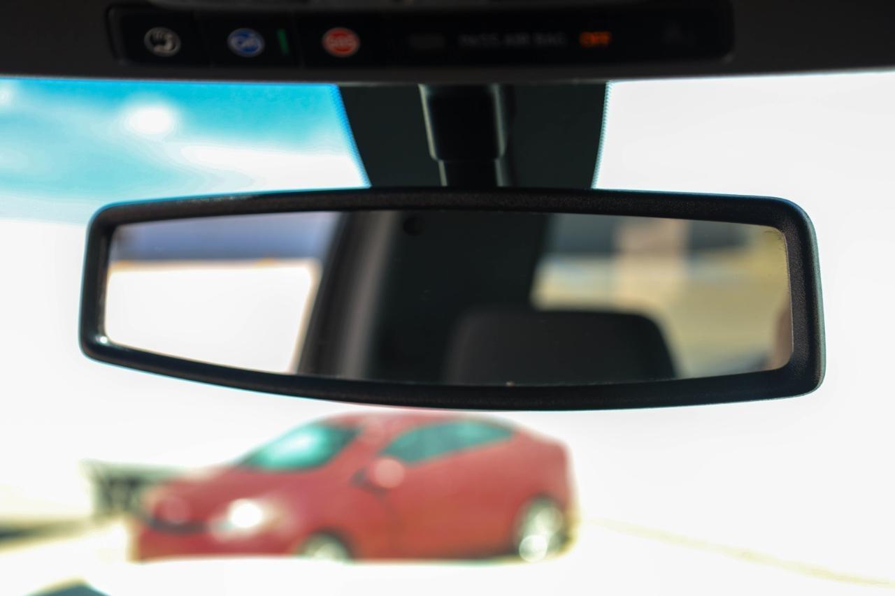 Chevrolet Silverado 3500HD 2WD Reg Cab 142" LT 2022