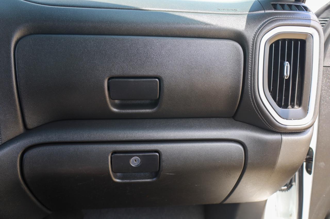 Chevrolet Silverado 3500HD 2WD Reg Cab 142" LT 2022