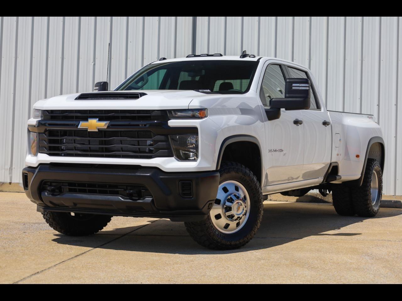 2025 Chevrolet Silverado 3500HD 4WD Crew Cab 172" Work Truck
