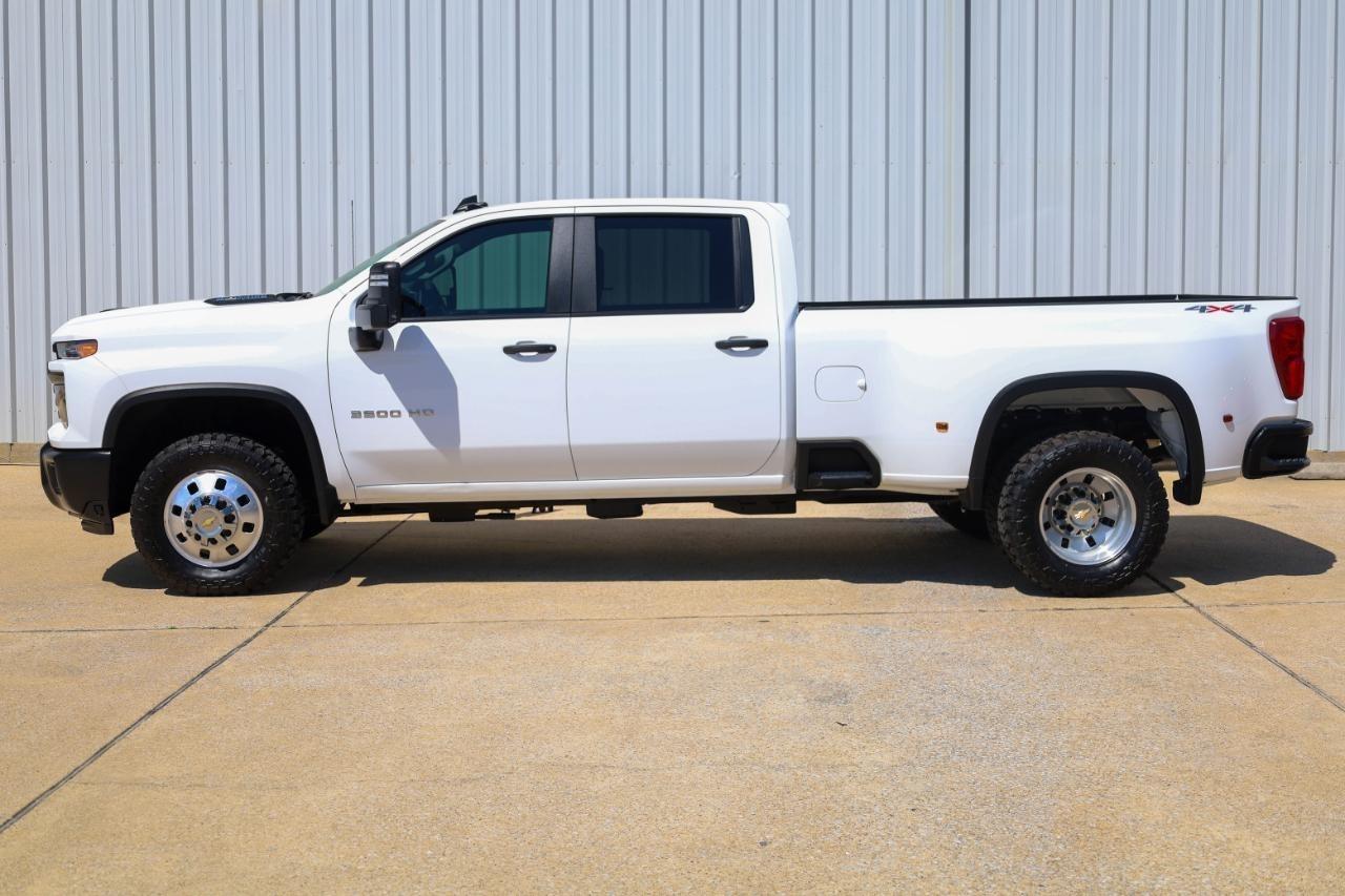 Chevrolet Silverado 3500HD 4WD Crew Cab 172" Work Truck 2025