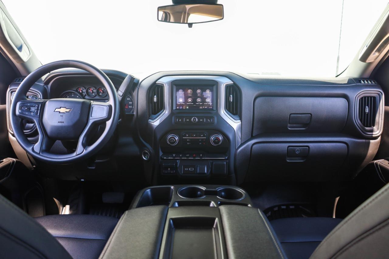 Chevrolet Silverado 3500HD 4WD Crew Cab 172" Work Truck 2025