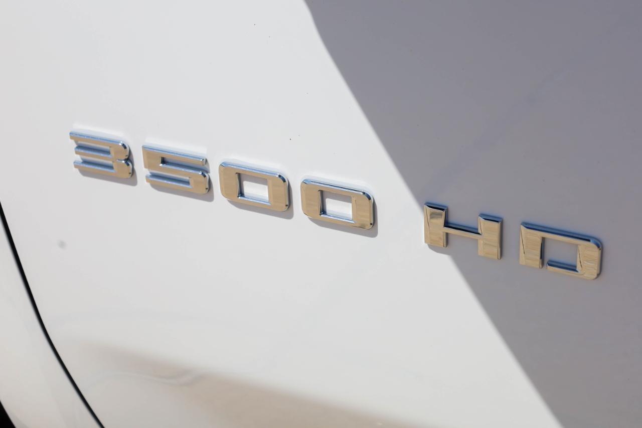 Chevrolet Silverado 3500HD 4WD Crew Cab 172" Work Truck 2025